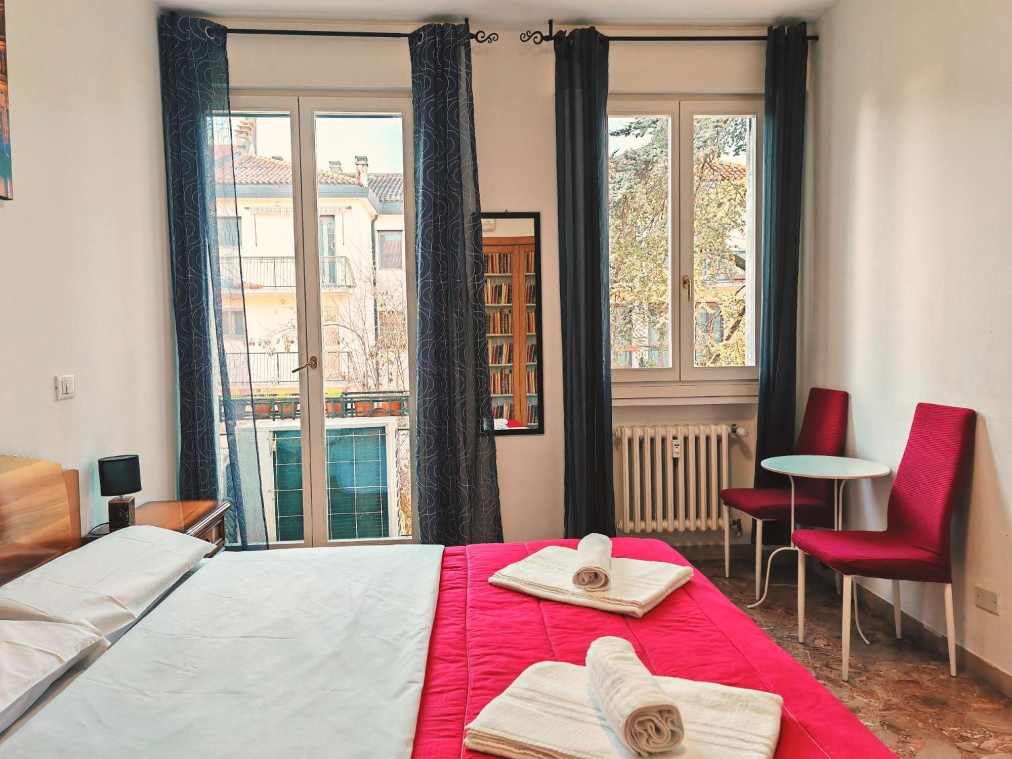 Goldmine Guest House 2 Venice Room photo